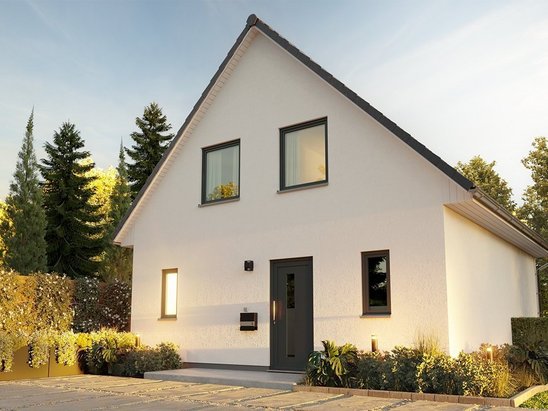 Modernes Einfamilienhaus mit Satteldach Modernes Einfamilienhaus mit Satteldach, heller Fassade und gepflegtem Vorgarten.