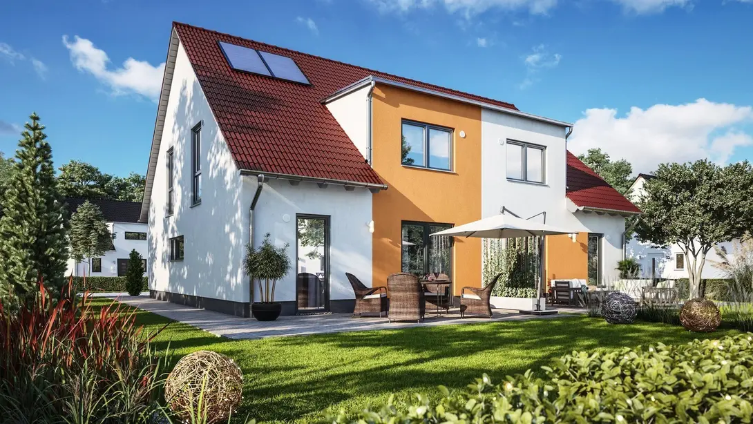 Modernes Einfamilienhaus mit Garten und Terrasse Modernes Einfamilienhaus mit Satteldach, Solarmodulen, Terrasse und gepflegtem Garten