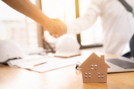 finanzierung-vertrag-termin-gespraech-unterlagen-05