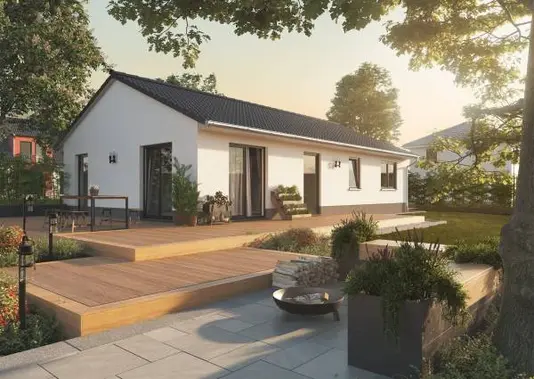 Bungalow-100-Jubilaeums-Haus-Gartenansicht